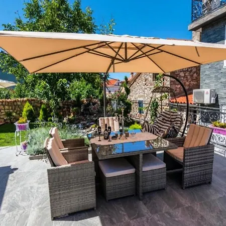 アパート Majestic マリ・ロシニュ