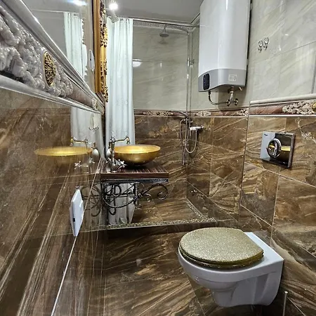 Majestic Apartment