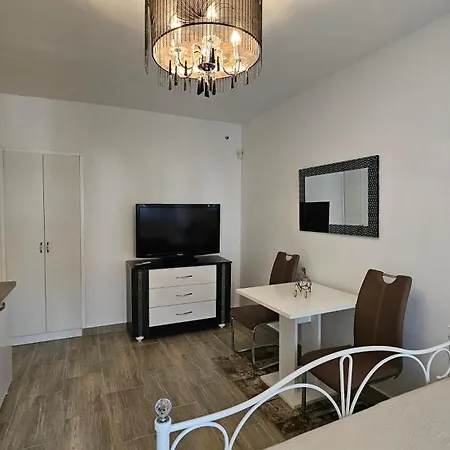 Majestic Apartment